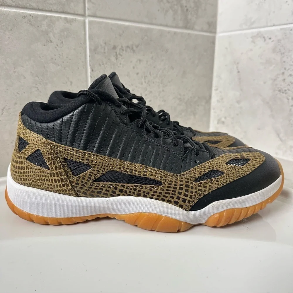 Nike Air Jordan Retro 11 XI IE Sneaker Size 11 Men